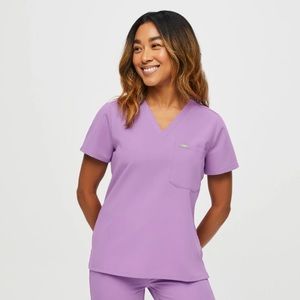 Catarina One-Pocket Scrub Top (petite)